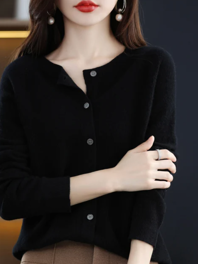 Merina Wool Cardigan – Cozy Elegance for Every Occasion